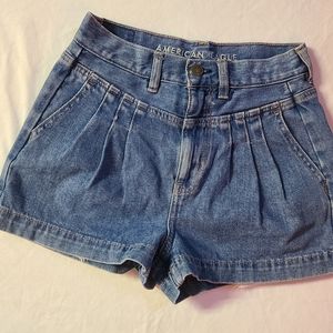 American Eagle Denim Pleated Shorts Size 0